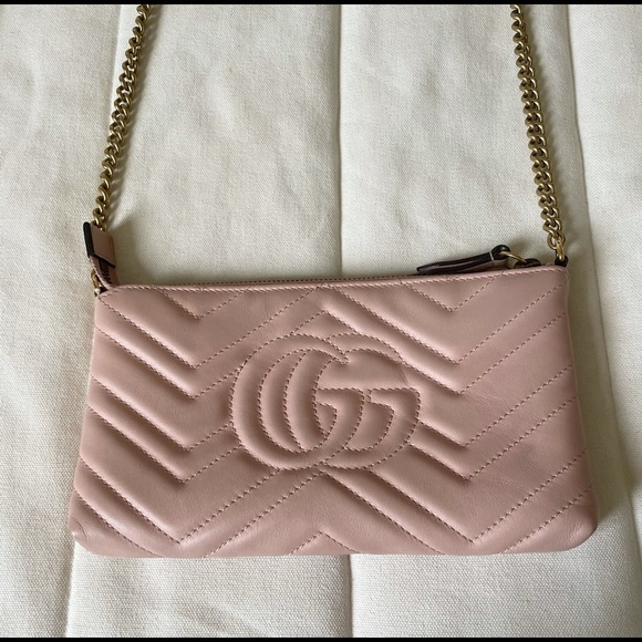 (SOLD)Gucci Marmont Pink Clutch - Picture 3 of 7